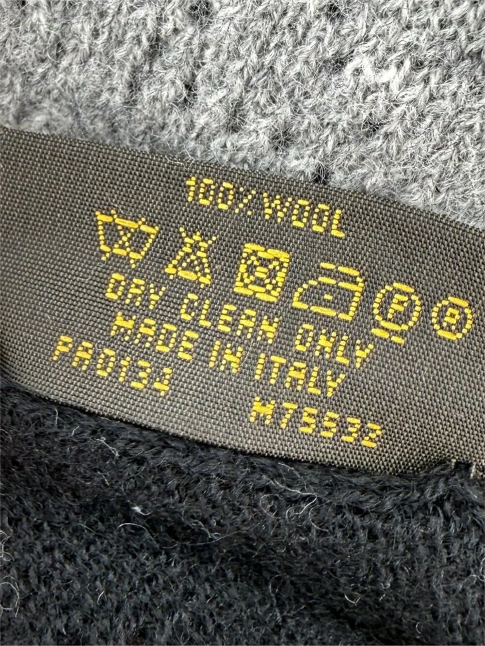 Louise Vuitton LV Women's Wool Black & Grey Logo Colorway Scarf